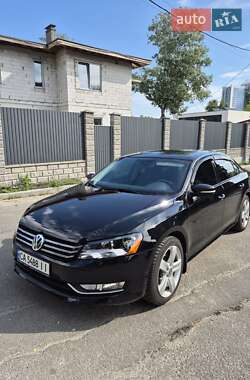 Седан Volkswagen Passat 2012 в Києві