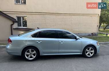 Седан Volkswagen Passat 2012 в Харькове
