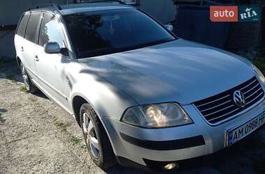 Универсал Volkswagen Passat 2003 в Звягеле