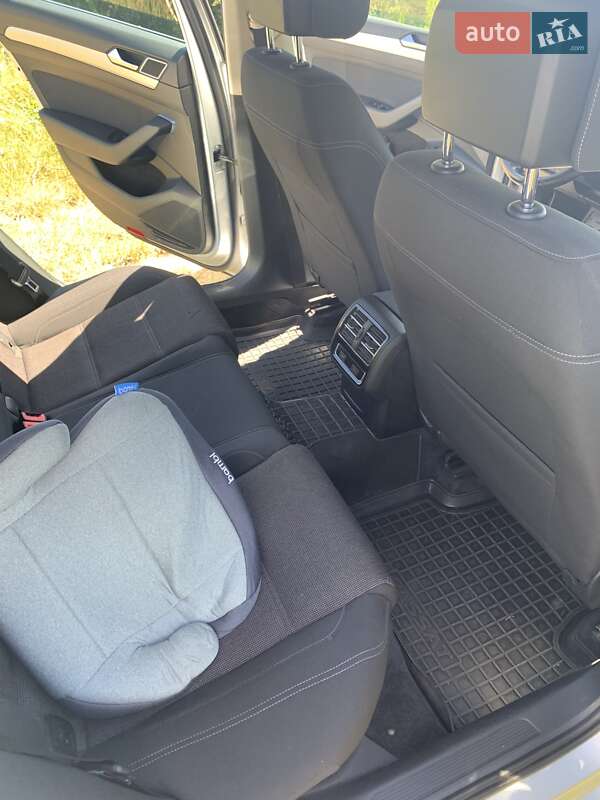 Універсал Volkswagen Passat 2015 в Самборі