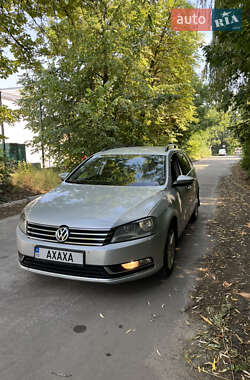 Универсал Volkswagen Passat 2011 в Киеве