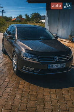 Седан Volkswagen Passat 2012 в Кам'янці-Бузькій
