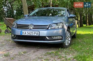 Седан Volkswagen Passat 2012 в Кролевце
