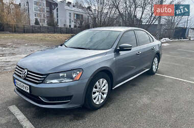 Седан Volkswagen Passat 2014 в Киеве