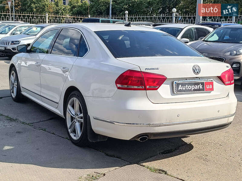 Седан Volkswagen Passat 2015 в Харькове