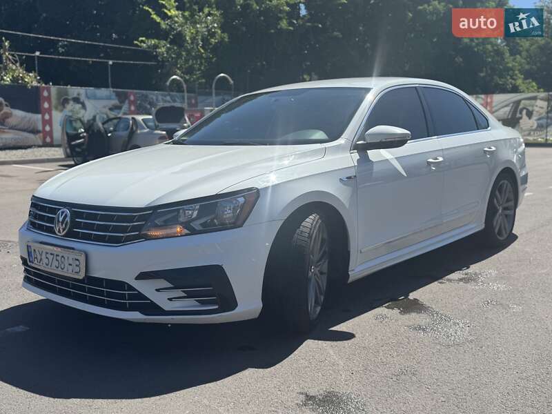 Седан Volkswagen Passat 2017 в Киеве
