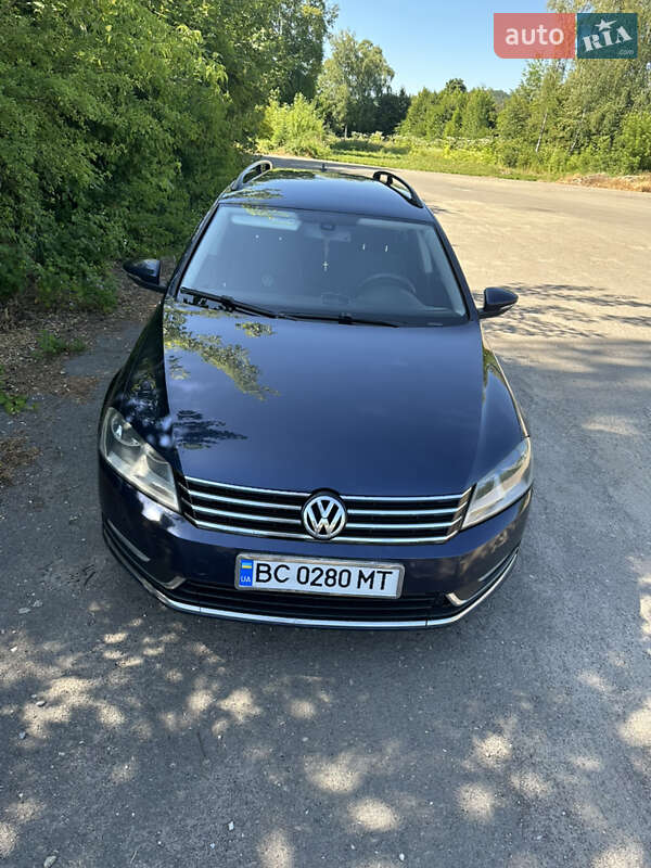 Універсал Volkswagen Passat 2011 в Самборі