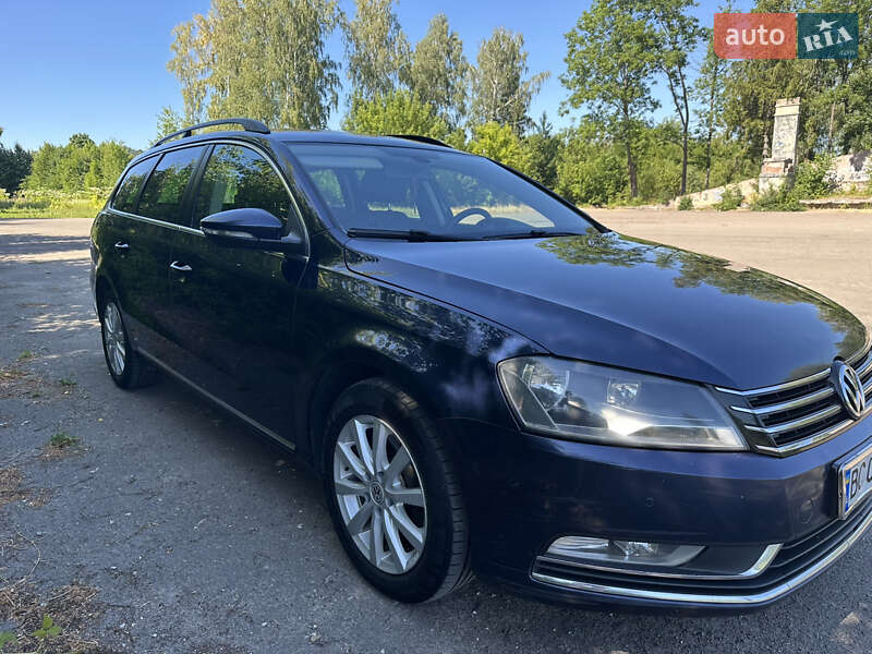 Універсал Volkswagen Passat 2011 в Самборі