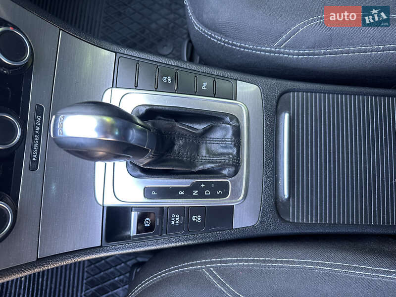 Універсал Volkswagen Passat 2011 в Самборі