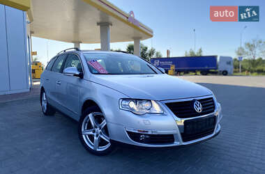 Универсал Volkswagen Passat 2010 в Луцке