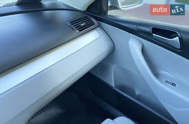 Універсал Volkswagen Passat 2010 в 
