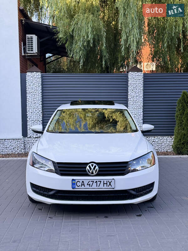 Седан Volkswagen Passat 2012 в Черкассах