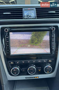 Седан Volkswagen Passat 2012 в 