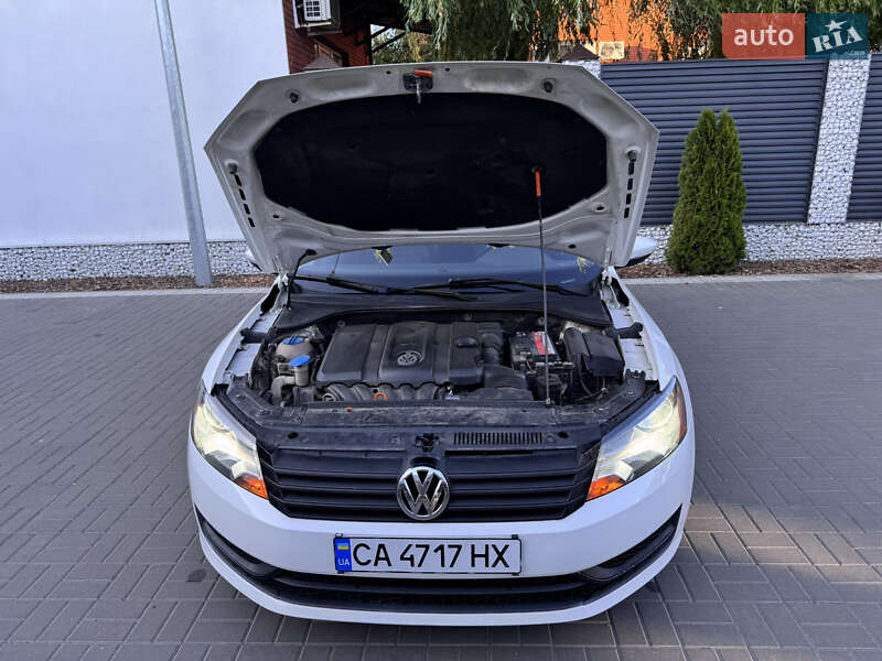 Седан Volkswagen Passat 2012 в Черкассах