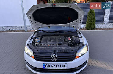 Седан Volkswagen Passat 2012 в 