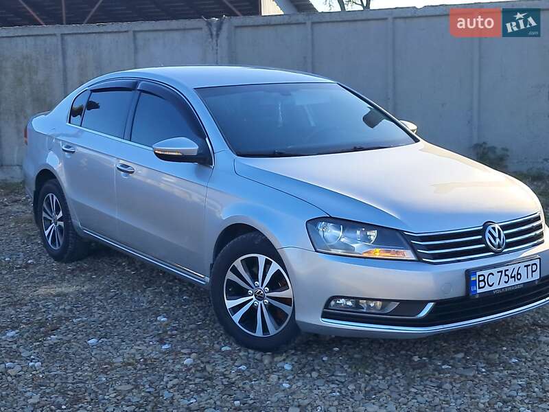 Volkswagen Passat 2011