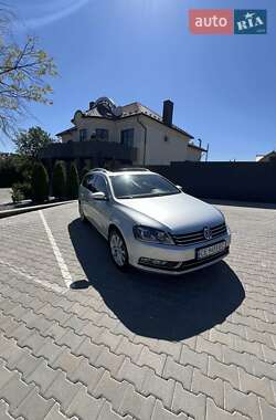 Универсал Volkswagen Passat 2013 в Черновцах