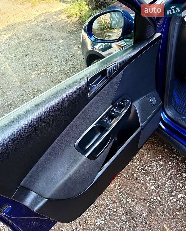 Універсал Volkswagen Passat 2008 в Кривому Розі фото 9 Універсал Volkswagen Passat 2008 в Кривому Розі