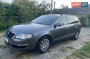 Универсал Volkswagen Passat 2006 в Коломые