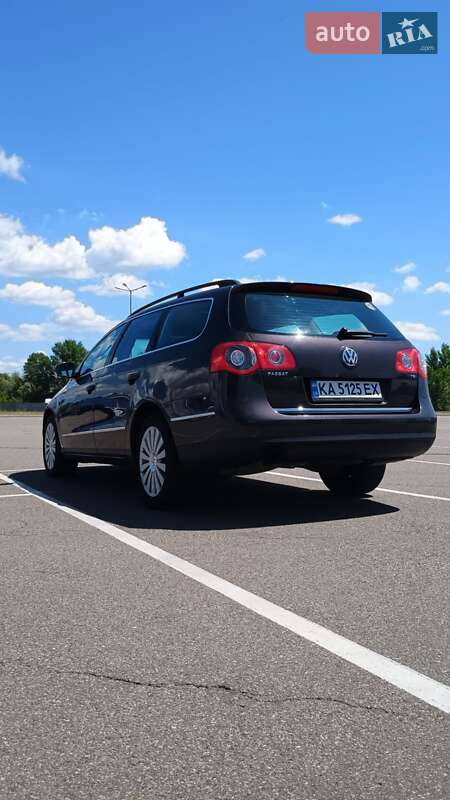 Універсал Volkswagen Passat 2009 в Києві