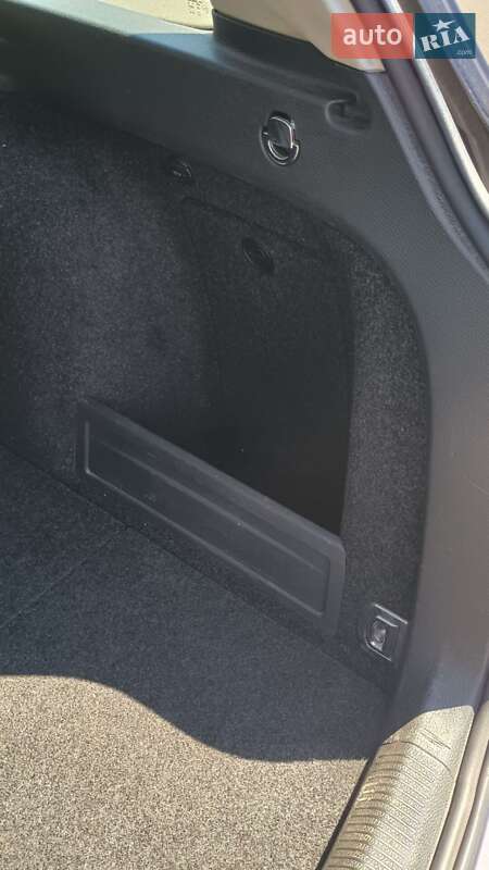 Універсал Volkswagen Passat 2009 в Києві
