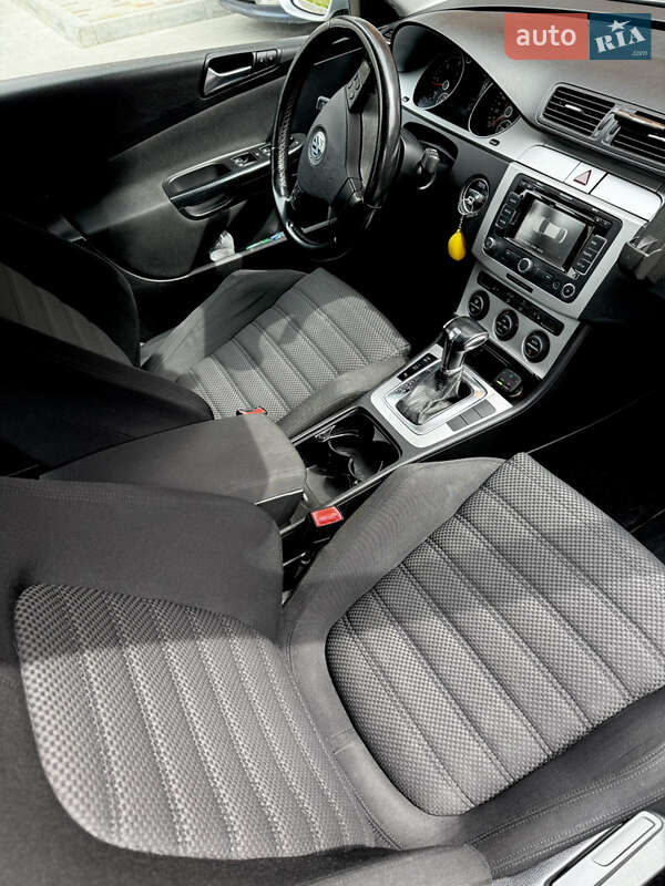 Универсал Volkswagen Passat 2009 в Калуше