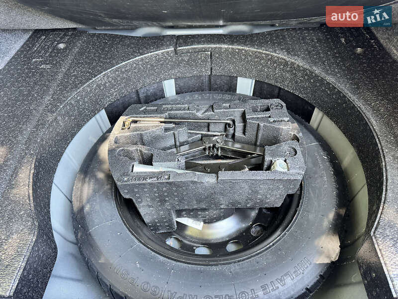 Седан Volkswagen Passat 2012 в Рівному