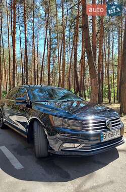 Седан Volkswagen Passat 2016 в Киеве