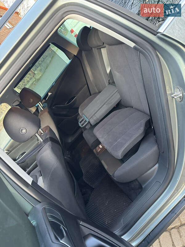 Универсал Volkswagen Passat 2009 в Самборе