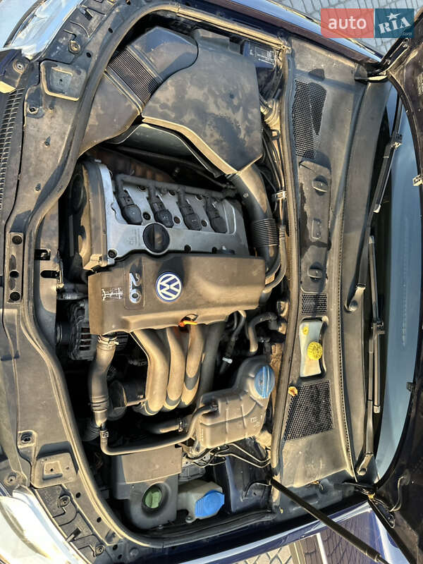 Седан Volkswagen Passat 2002 в Ужгороде