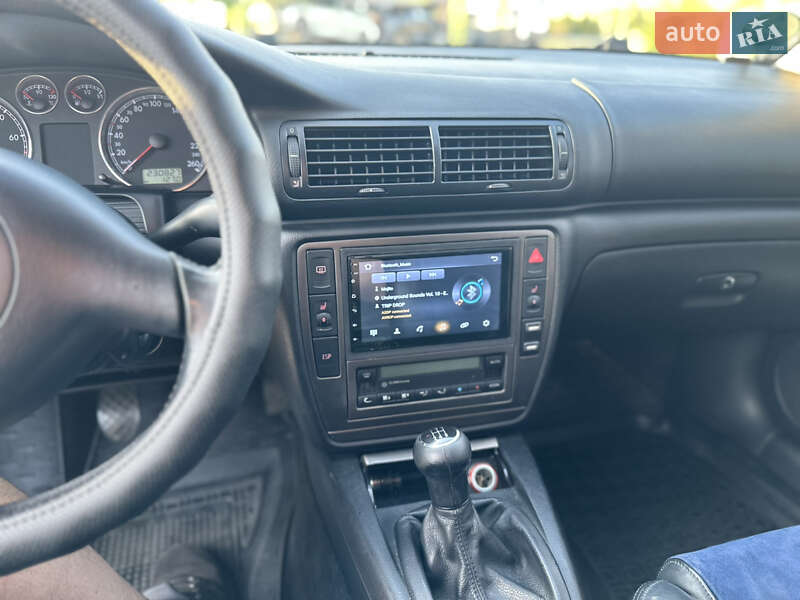 Седан Volkswagen Passat 2002 в Ужгороде