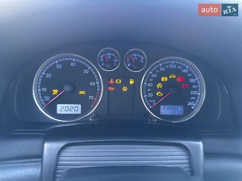 Седан Volkswagen Passat 2002 в Ужгороде