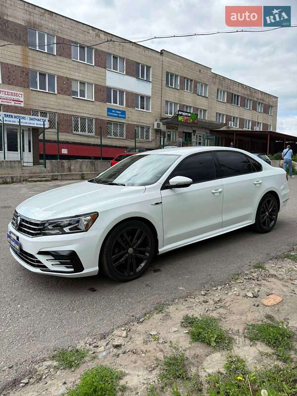 Седан Volkswagen Passat 2017 в Сумах