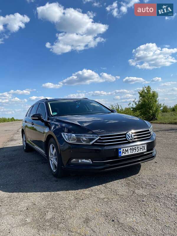 Универсал Volkswagen Passat 2015 в Житомире