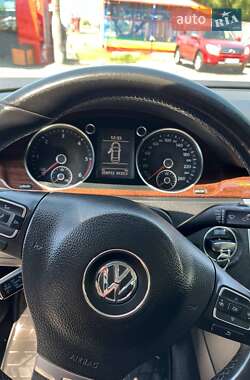 Седан Volkswagen Passat 2011 в 