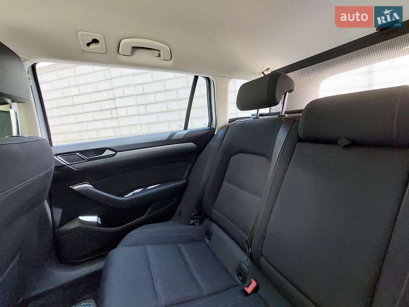 Универсал Volkswagen Passat 2017 в Тернополе фото 23 Универсал Volkswagen Passat 2017 в Тернополе