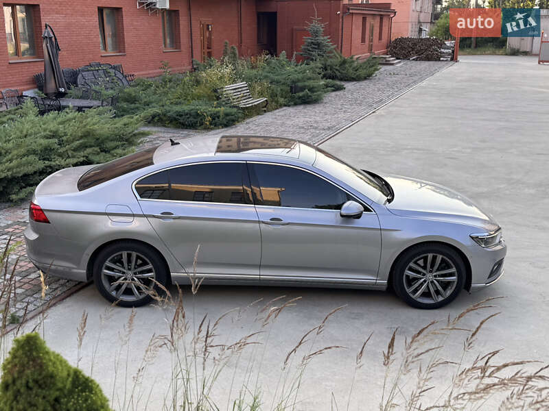 Універсал Volkswagen Passat 2019 в Коростені