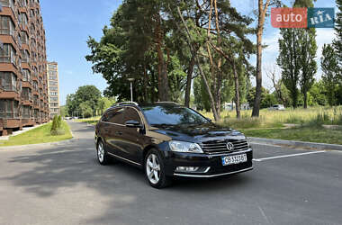 Універсал Volkswagen Passat 2011 в Чернігові