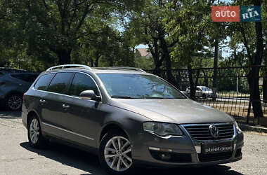 Седан Volkswagen Passat 2006 в Николаеве