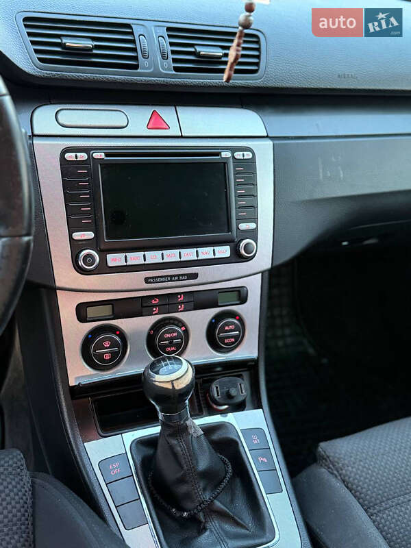 Седан Volkswagen Passat 2007 в Ужгороде