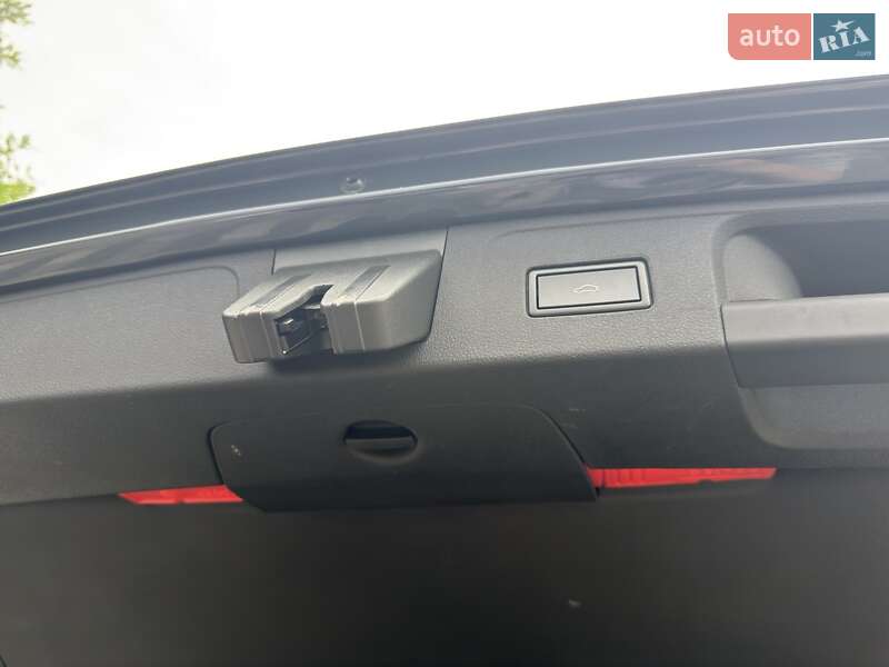 Универсал Volkswagen Passat 2019 в Ужгороде