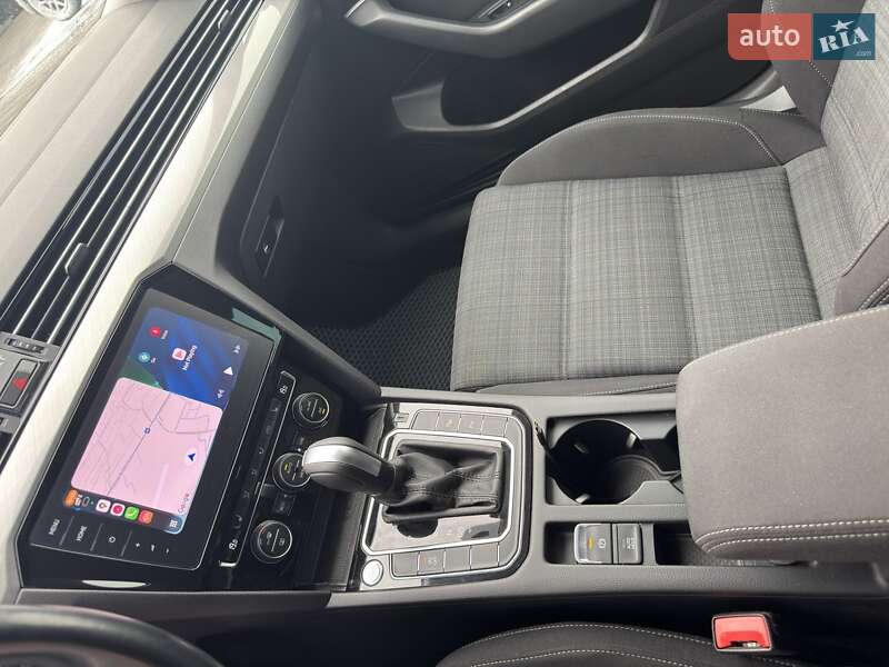 Универсал Volkswagen Passat 2019 в Ужгороде