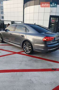 Седан Volkswagen Passat 2016 в Киеве