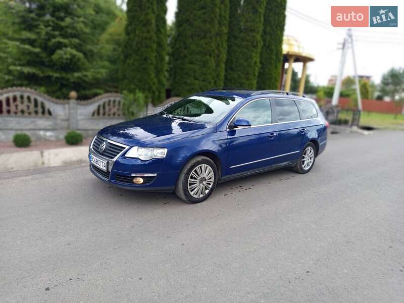 Універсал Volkswagen Passat 2005 в Новояворівську
