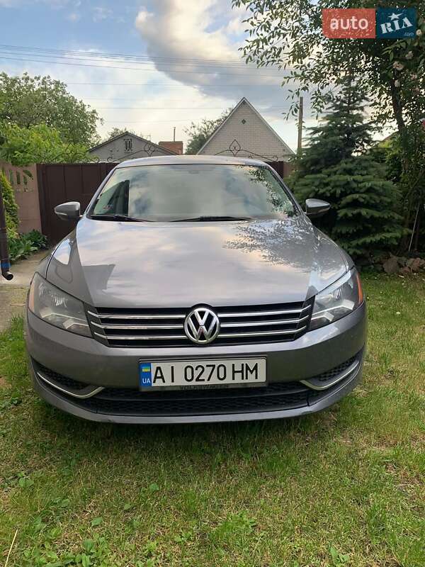 Седан Volkswagen Passat 2012 в Макарове