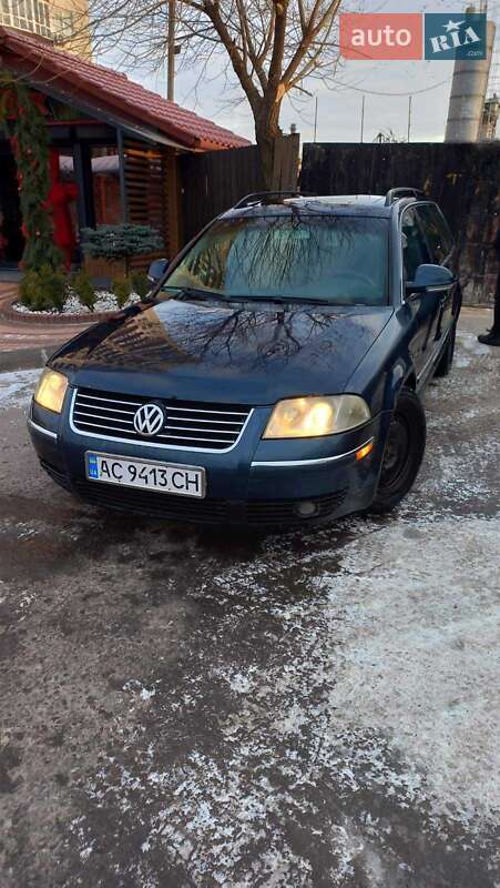 Универсал Volkswagen Passat 2004 в Ровно