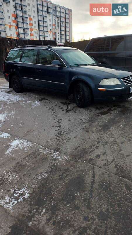 Универсал Volkswagen Passat 2004 в Ровно