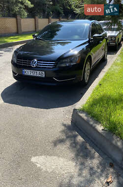 Седан Volkswagen Passat 2012 в Киеве