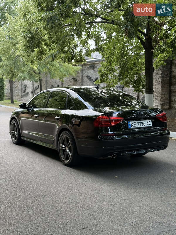 Седан Volkswagen Passat 2016 в Днепре