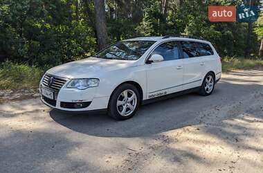 Универсал Volkswagen Passat 2010 в 